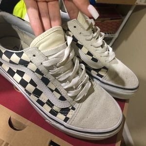 old skool checkered vans